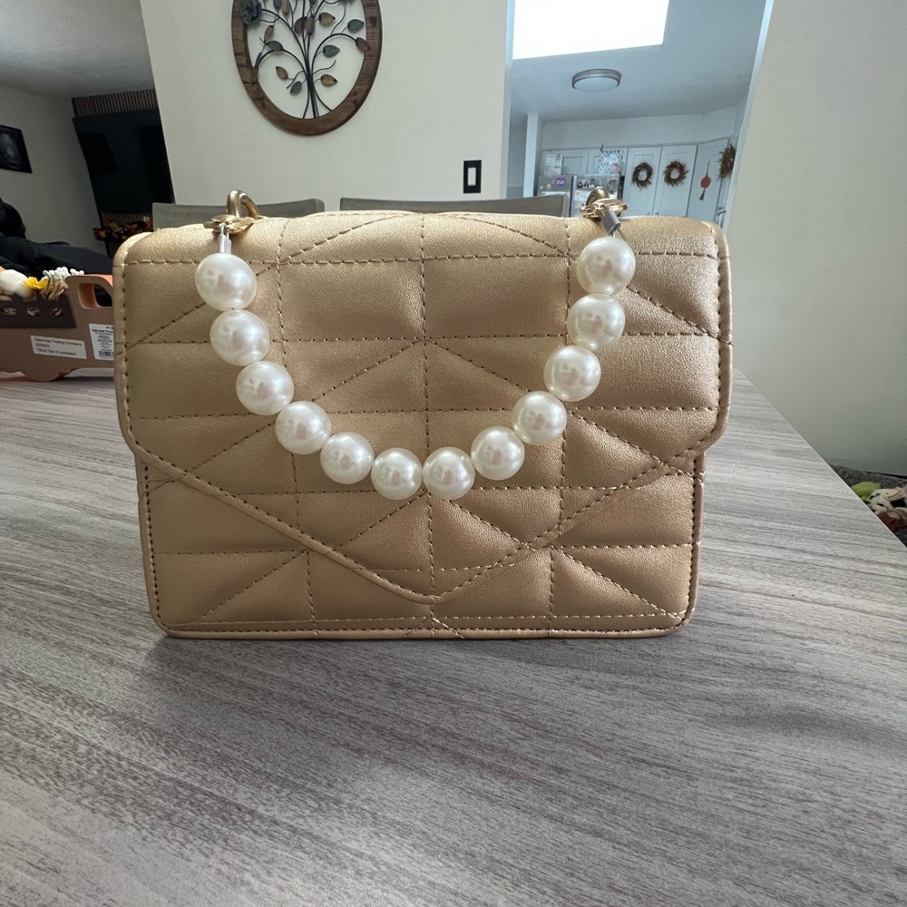 Gold Quilted Crossbody Bag with Pearl Accent - Picture 5 of 6